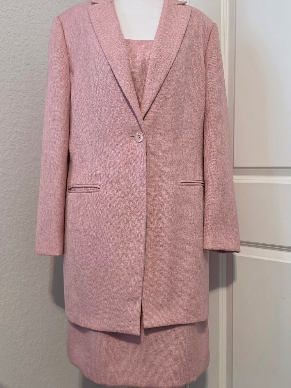 Jones New York Women's 3 Piece Pink Skirt Suit Size 14